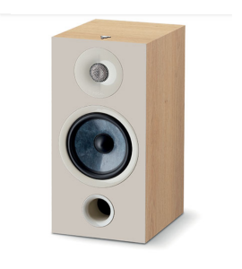 Focal Chora 806 bookshelf loudspeakers, light wood