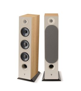 Focal Chora 826, light wood.